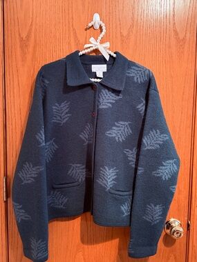 Vintage Christopher & Banks green pine 🌲 Leaf-Print Knit Blazer